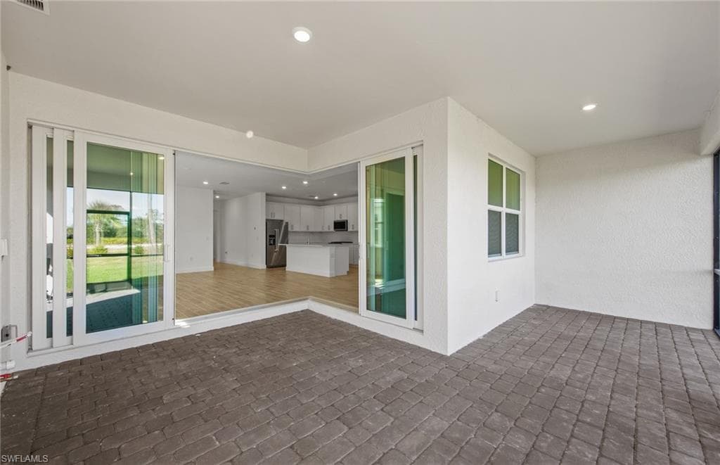12416 Basalt LN-32