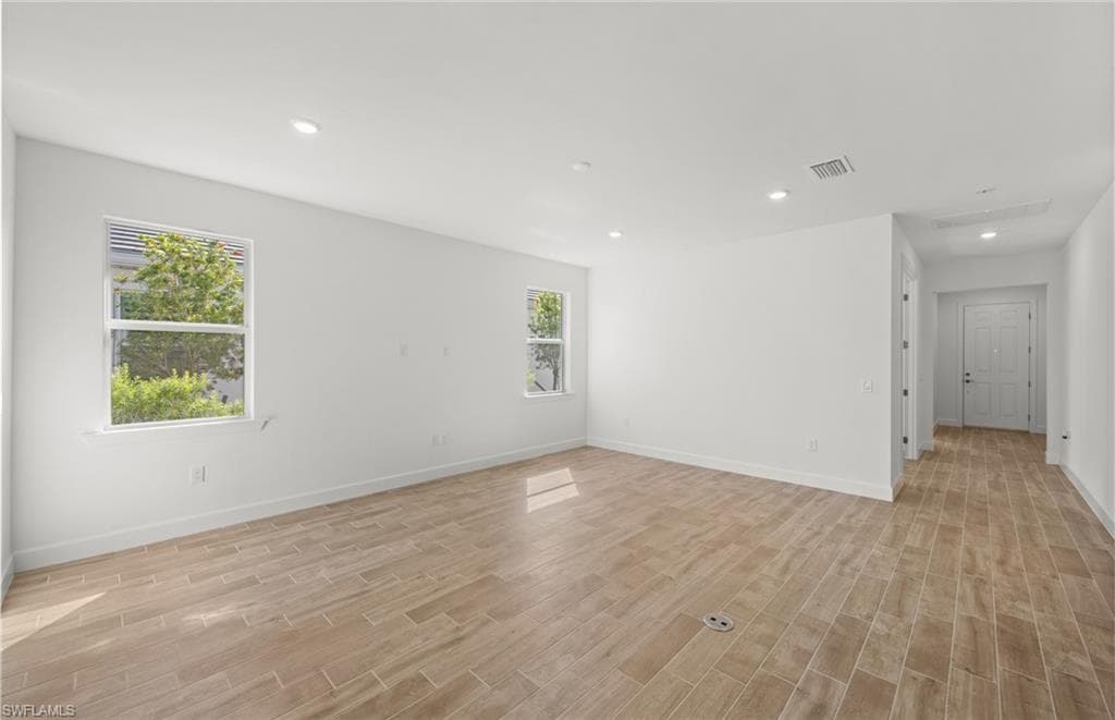 12416 Basalt LN-18