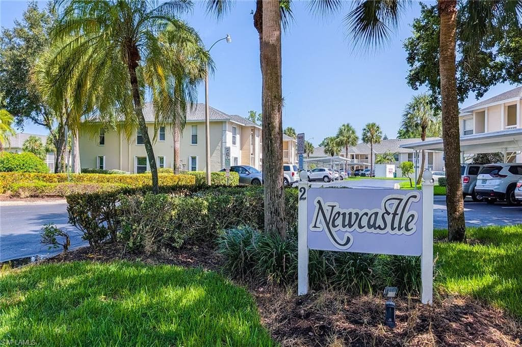 653 Squire CIR 201-23