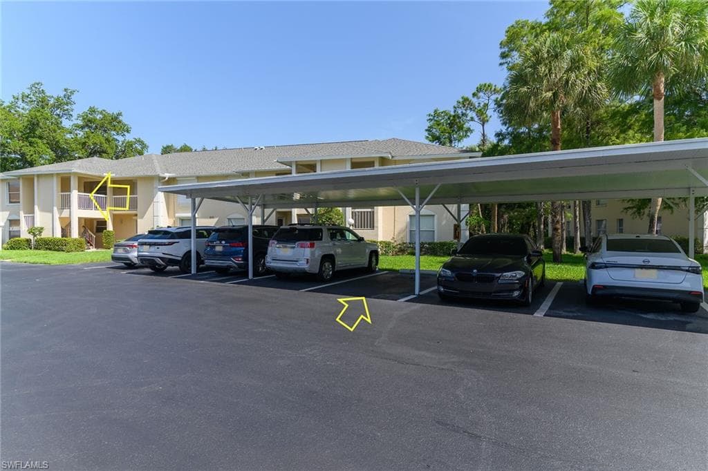 653 Squire CIR 201-22