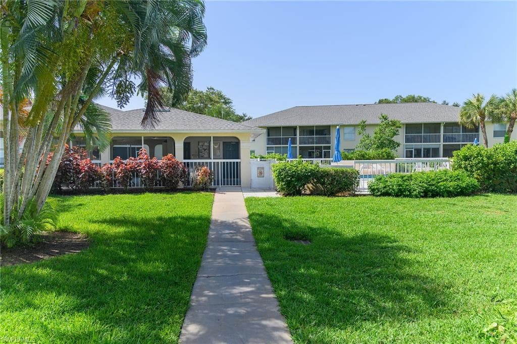 653 Squire CIR 201-24