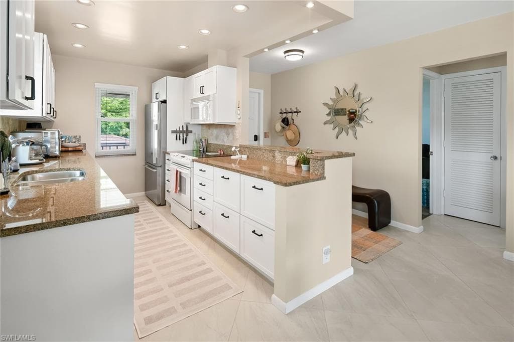 1435 Blue Point AVE 1435-20