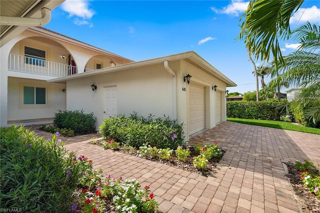 1435 Blue Point AVE 1435-33