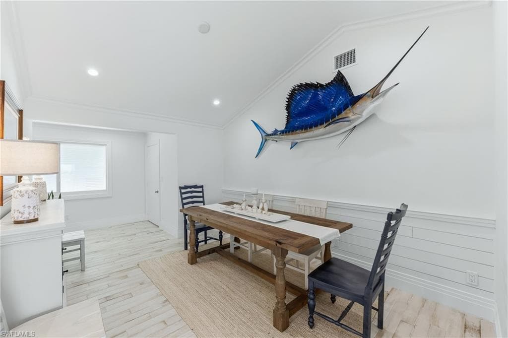 23 Pelican ST-12