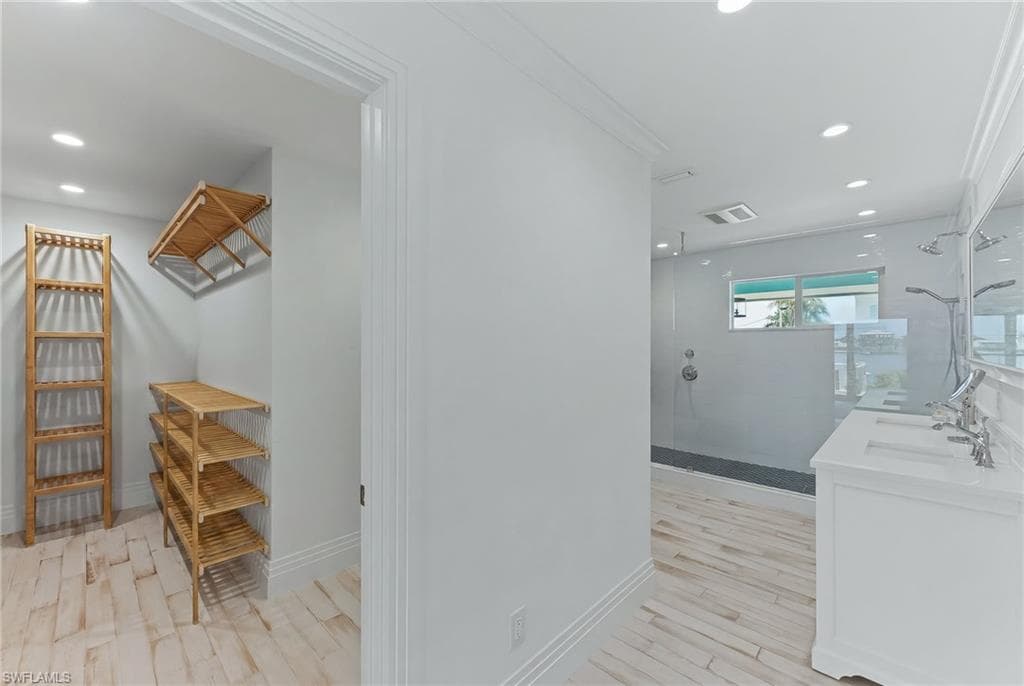 23 Pelican ST-26