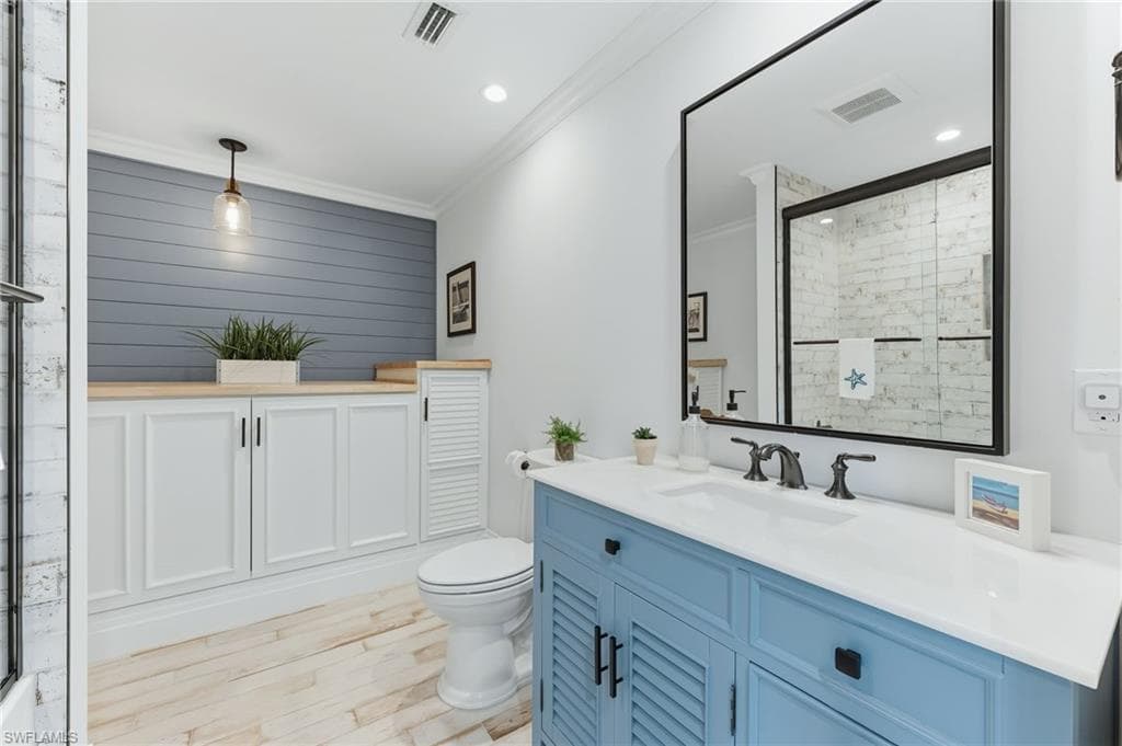 23 Pelican ST-32
