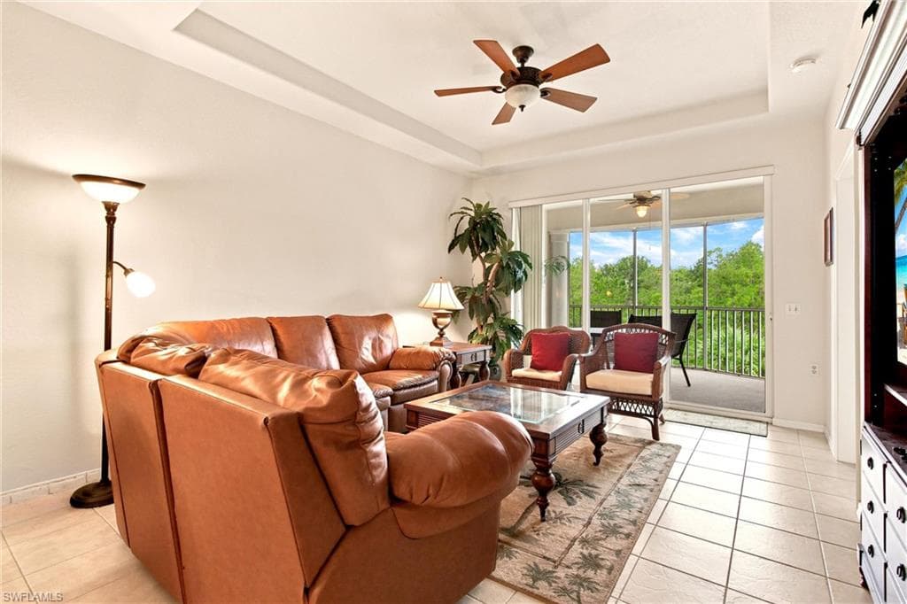 4874 Hampshire CT 303-3