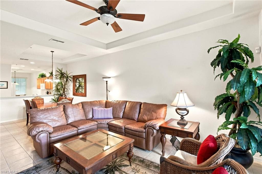 4874 Hampshire CT 303-5