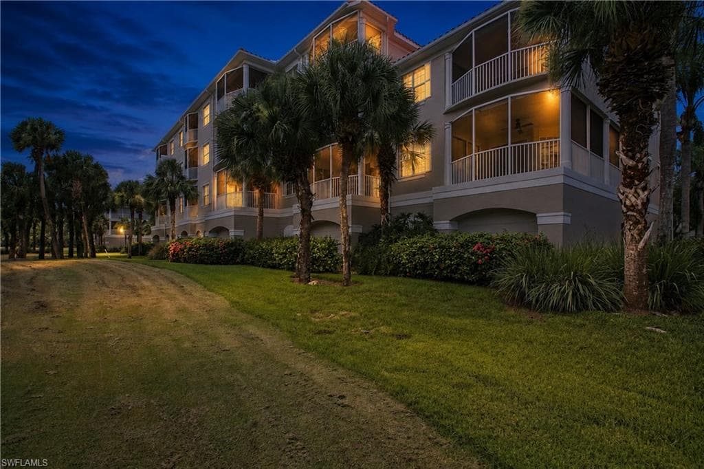 4874 Hampshire CT 303-30