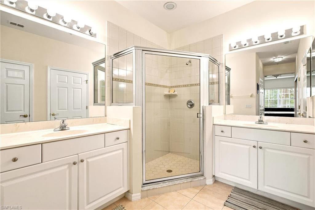 4874 Hampshire CT 303-18