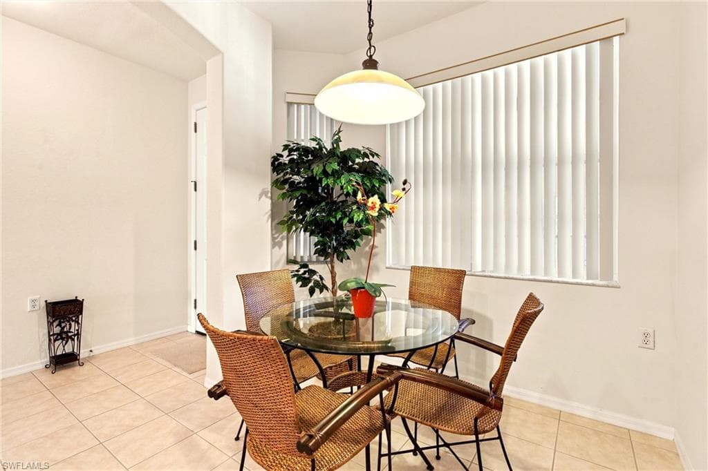 4874 Hampshire CT 303-11