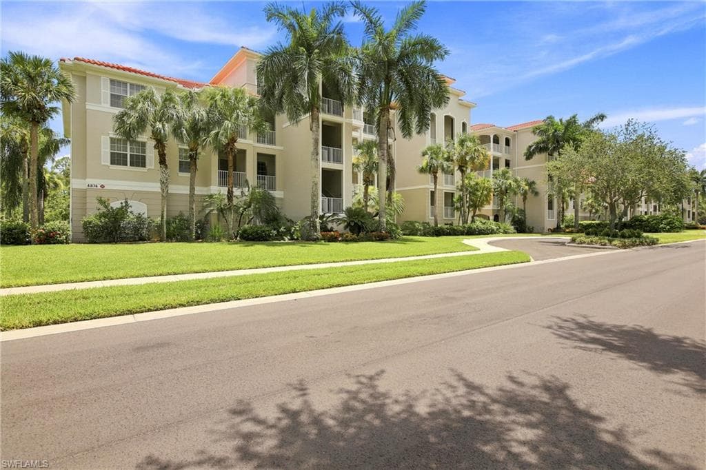 4874 Hampshire CT 303-31