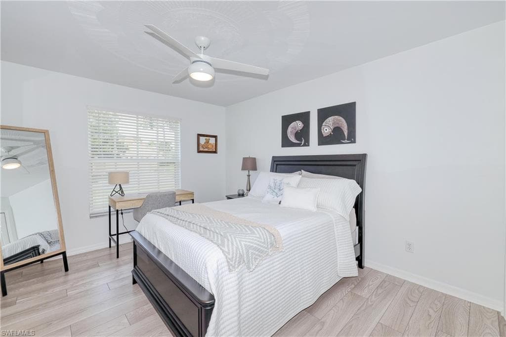 22589 Island Lakes DR-23