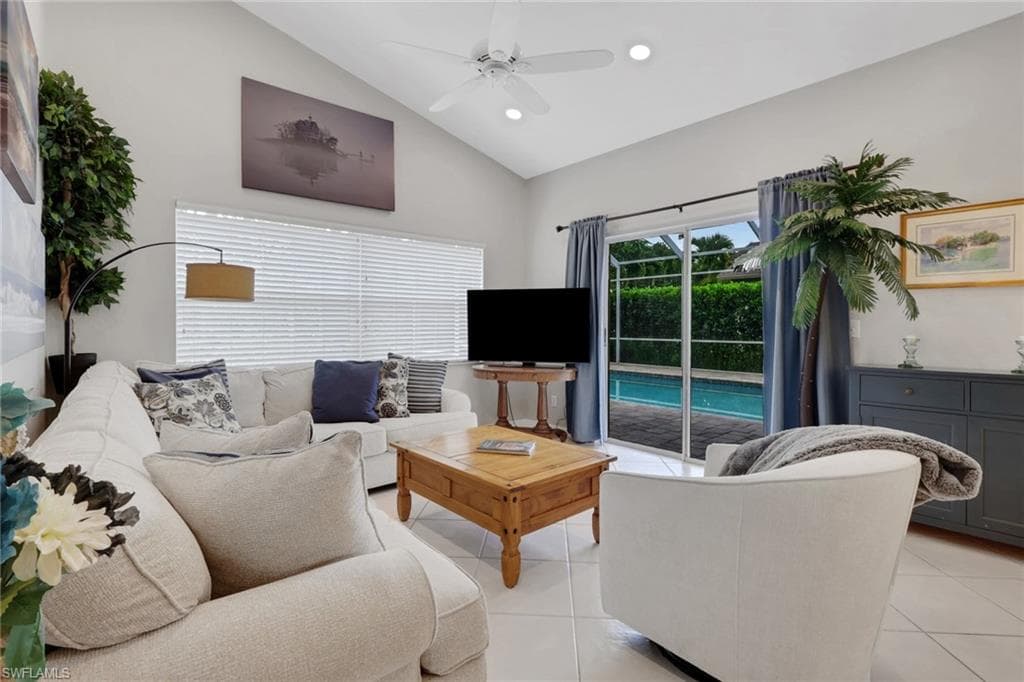 505 Raven WAY-6