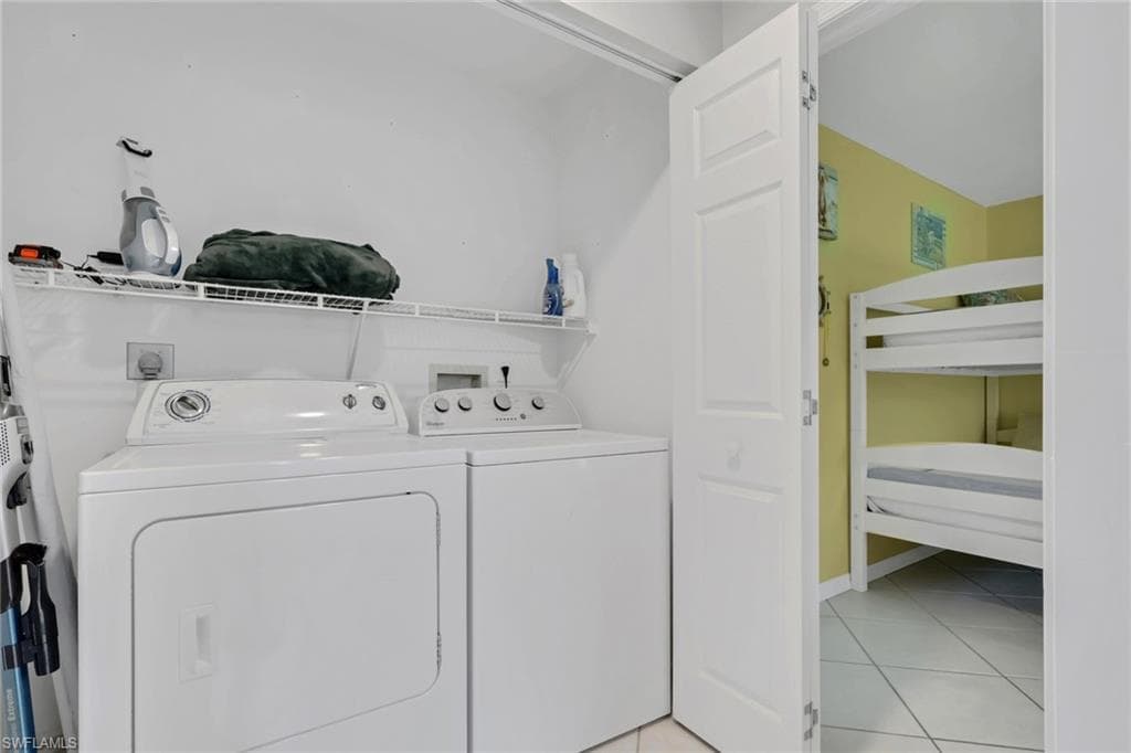 505 Raven WAY-26