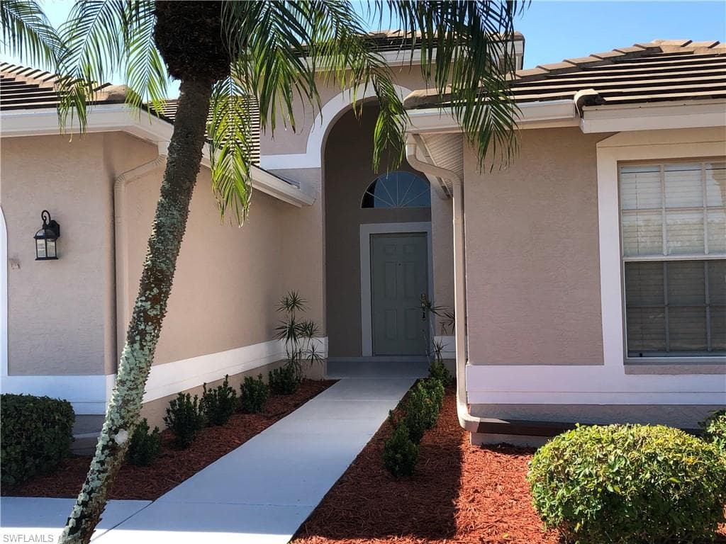 8223 Breton CIR-3