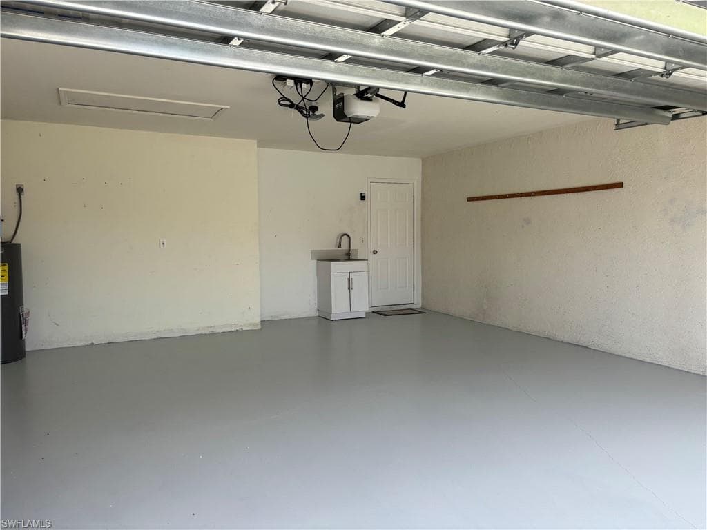 8223 Breton CIR-14