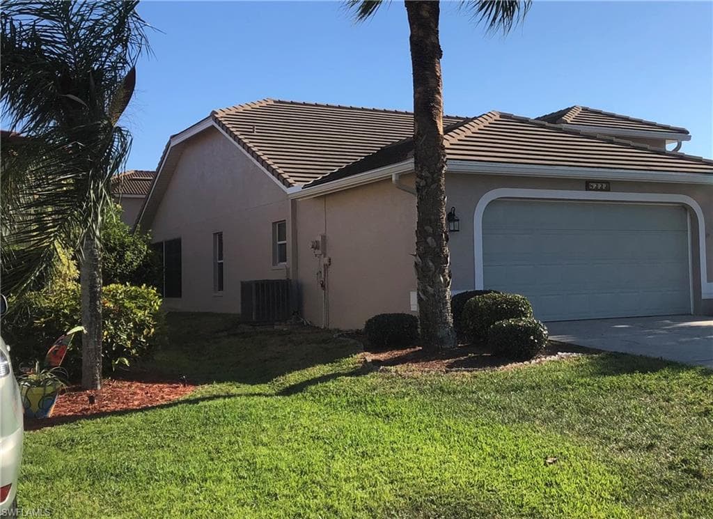 8223 Breton CIR-4
