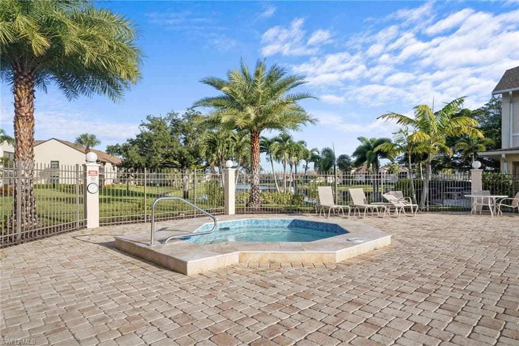 8302 Charter Club CIR 6-47