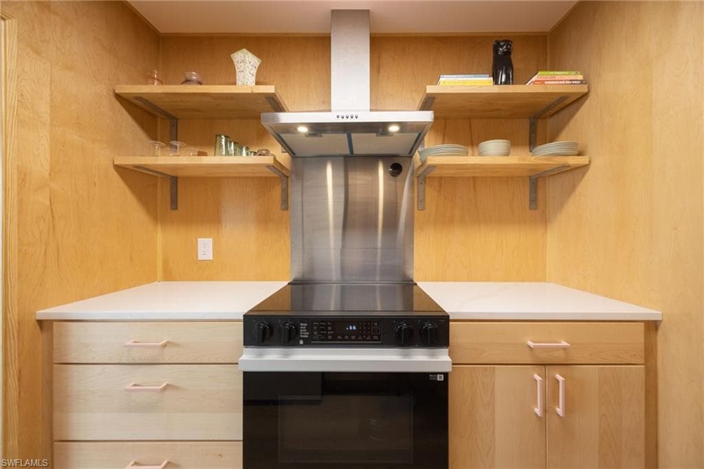 3225 E Riverside DR 31C-13