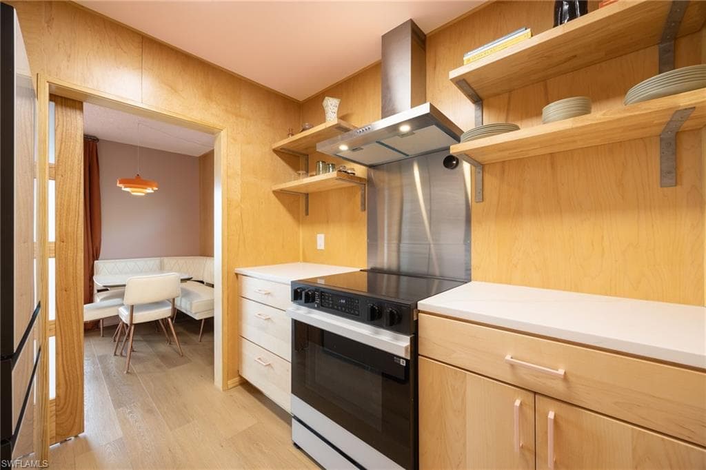 3225 E Riverside DR 31C-12