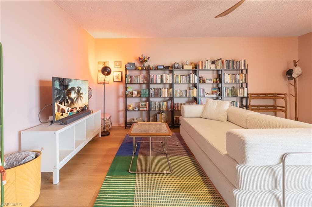 3225 E Riverside DR 31C-7