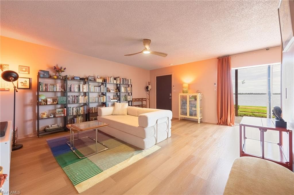 3225 E Riverside DR 31C-5