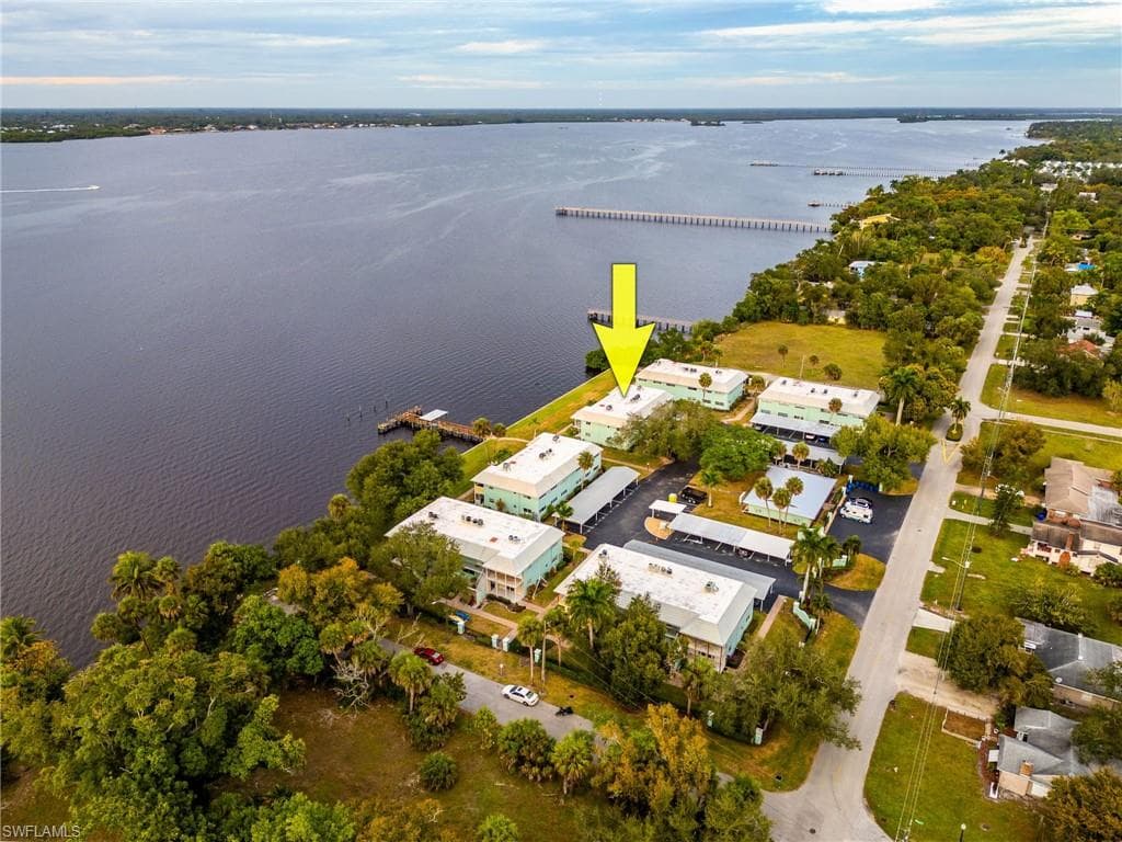 3225 E Riverside DR 31C-35