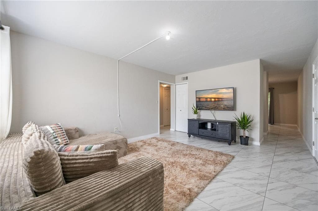 2828 Jackson ST B3-6