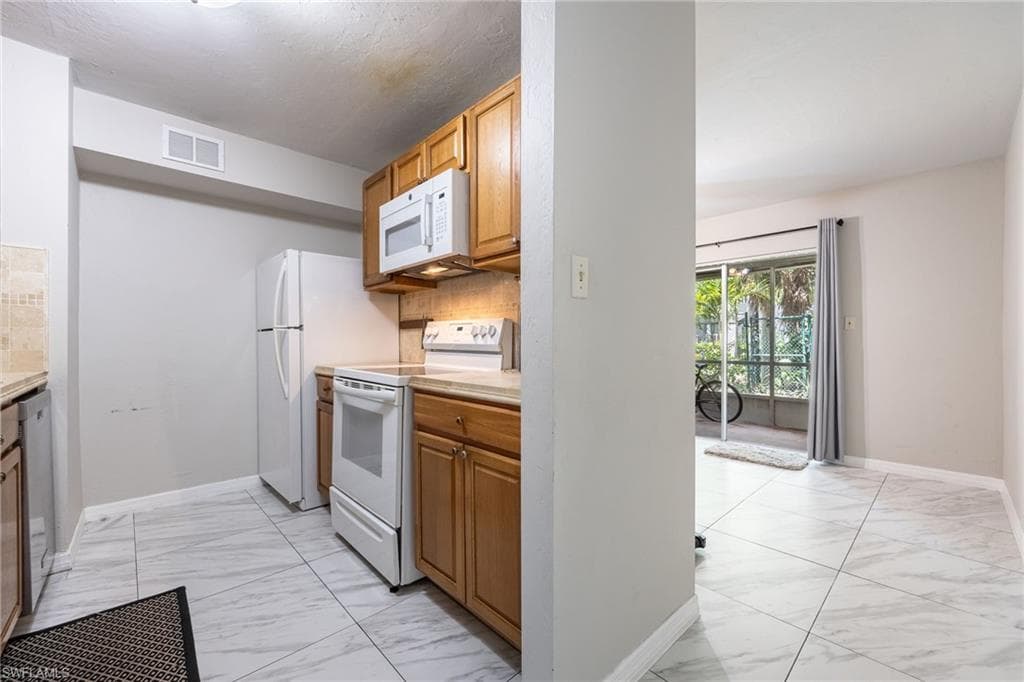 2828 Jackson ST B3-10