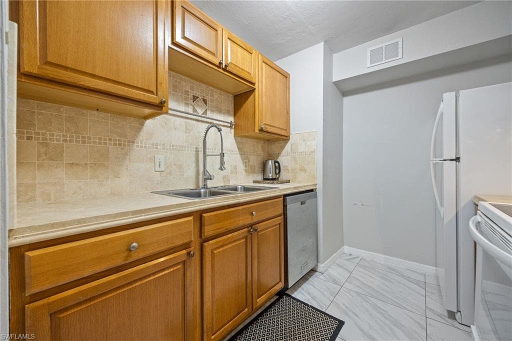 2828 Jackson ST B3-4