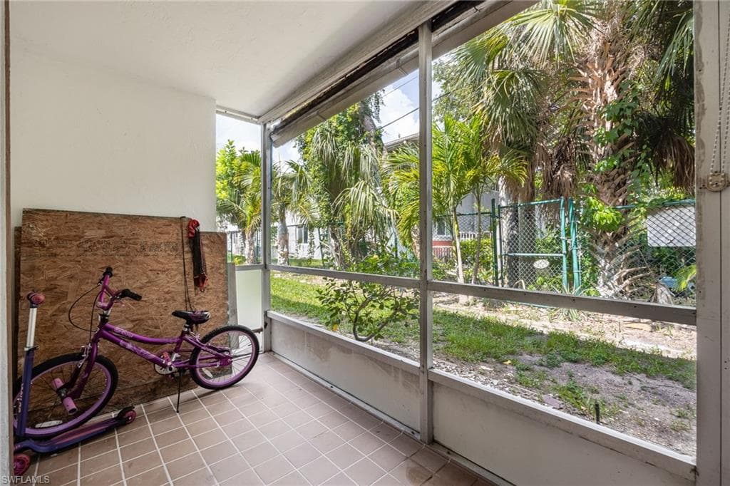 2828 Jackson ST B3-25