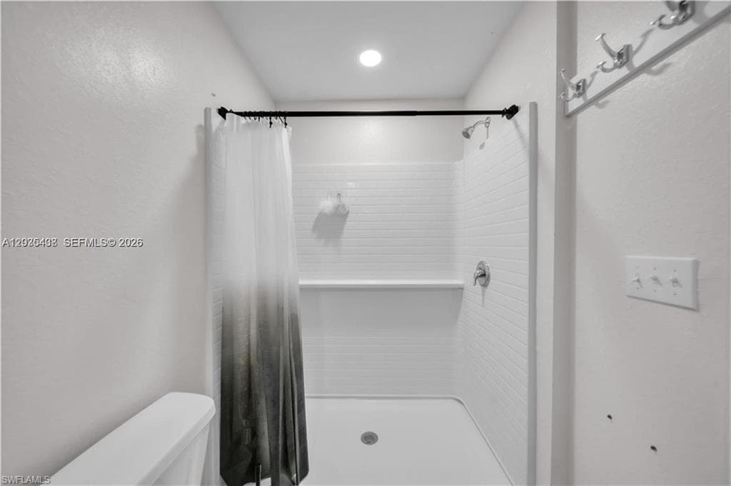 1105 NW 24th PL-17