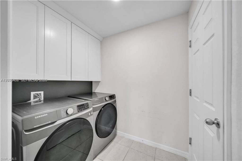 1105 NW 24th PL-24