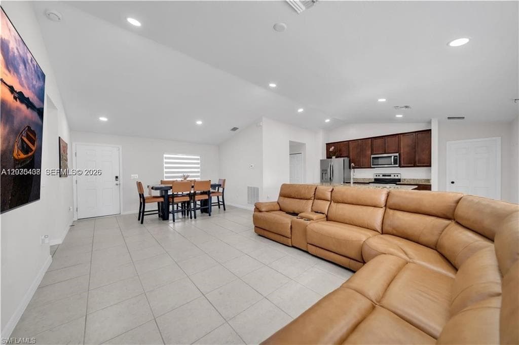 1105 NW 24th PL-10