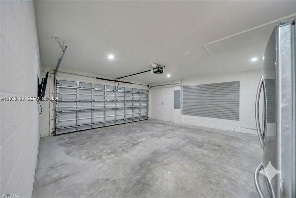 1105 NW 24th PL-25