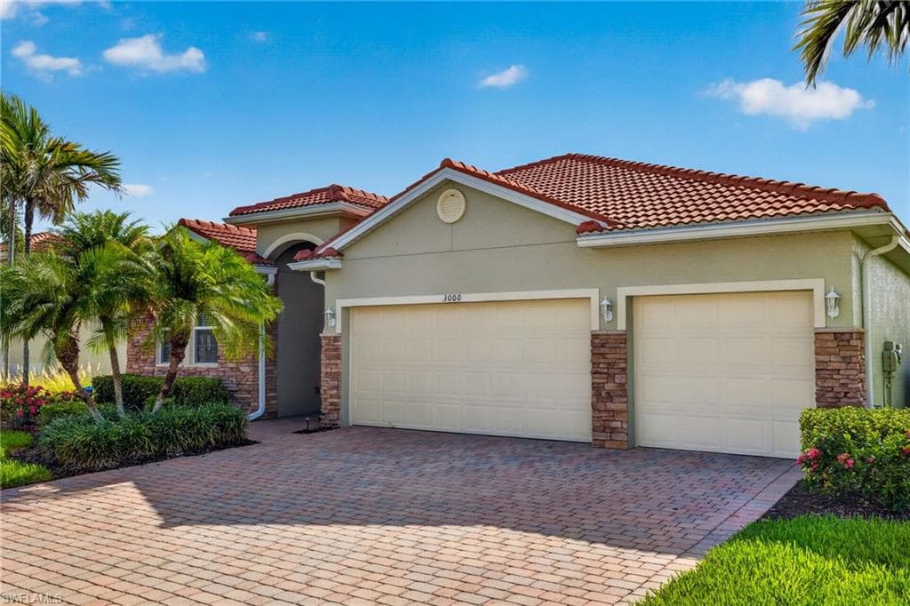 3000 Sunset Pointe CIR-2
