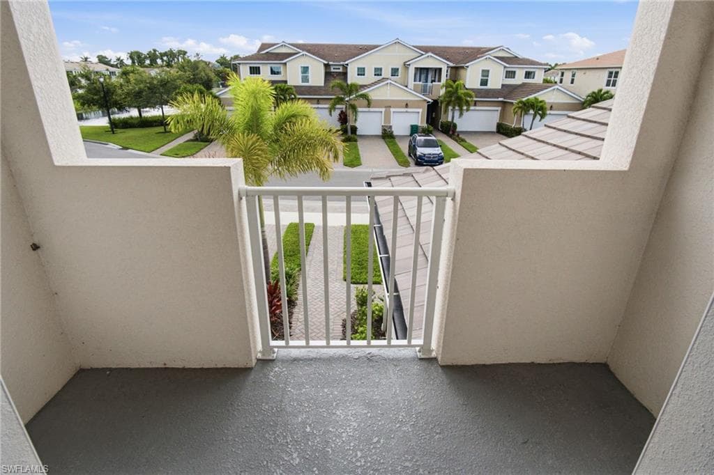 4596 Arboretum CIR 202-26