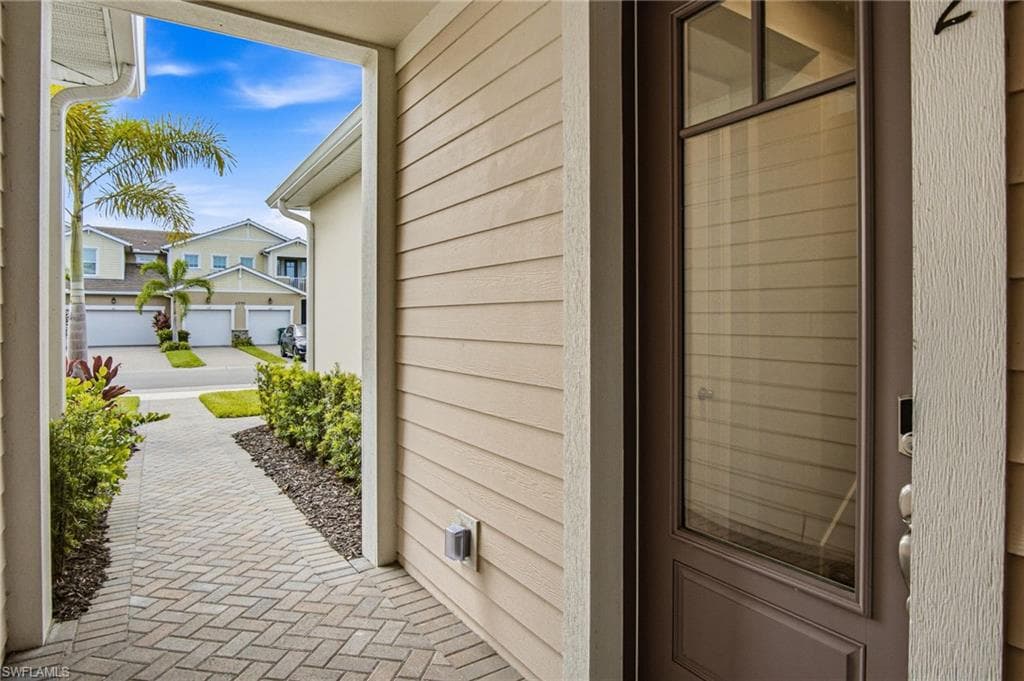4596 Arboretum CIR 202-32