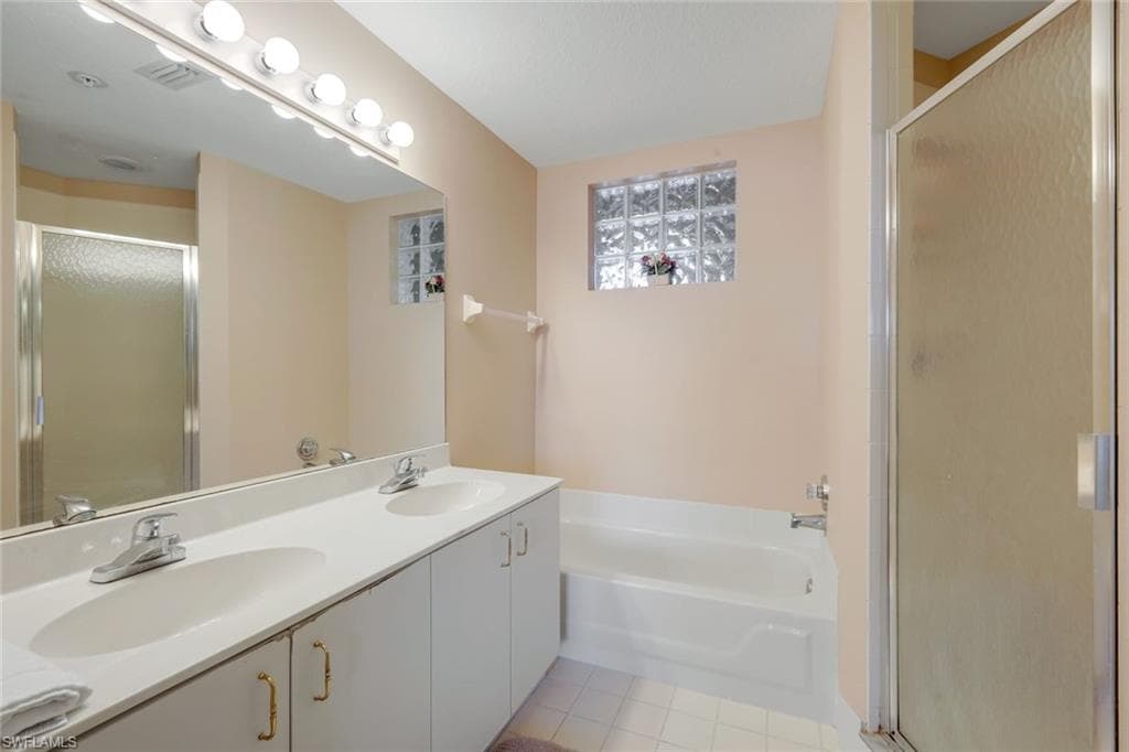 6384 Huntington Lakes CIR 103-16