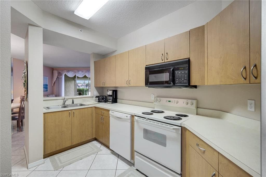 6384 Huntington Lakes CIR 103-10