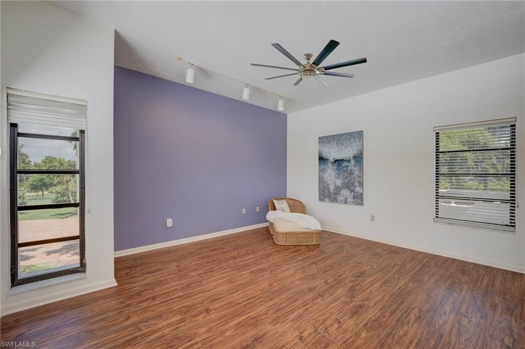1215 Caloosa DR-16