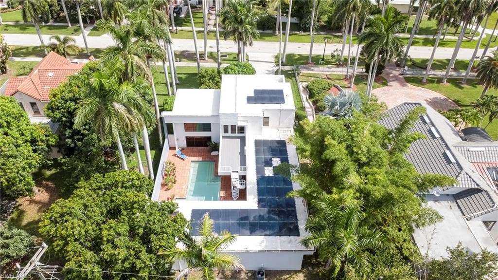 1215 Caloosa DR-32