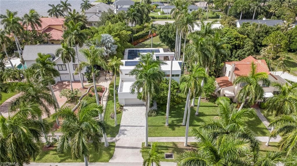 1215 Caloosa DR-30