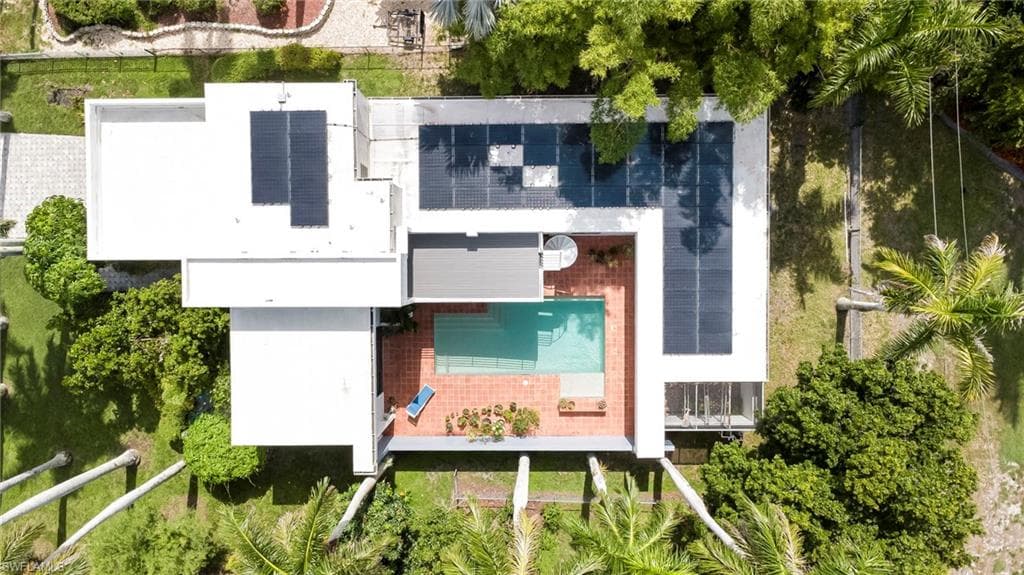 1215 Caloosa DR-33