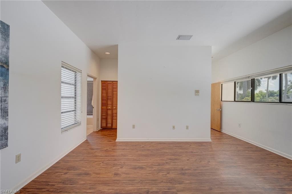 1215 Caloosa DR-18