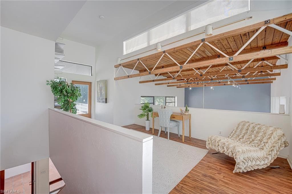 1215 Caloosa DR-19