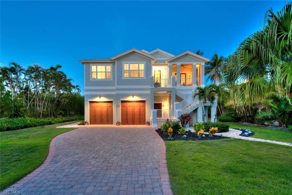 1114 Seagrape LN-2