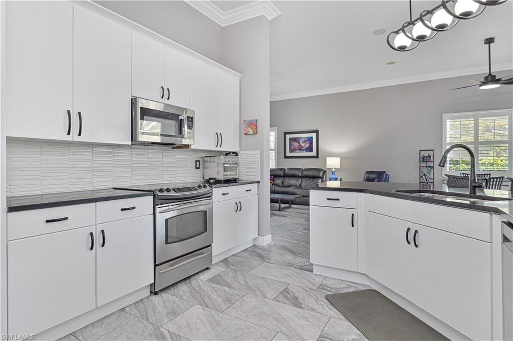 9057 Whitfield DR-14