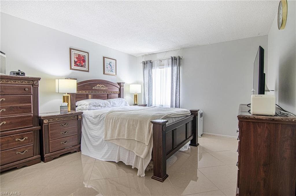 2366 E Mall DR 414-8